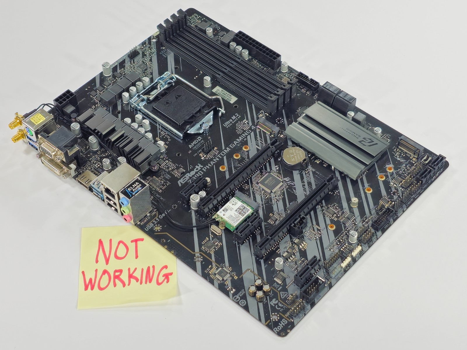 [NOT WORKING] ASRock Z390 Phantom Gaming 4 Intel Z390 ATX LGA1151 Motherboard