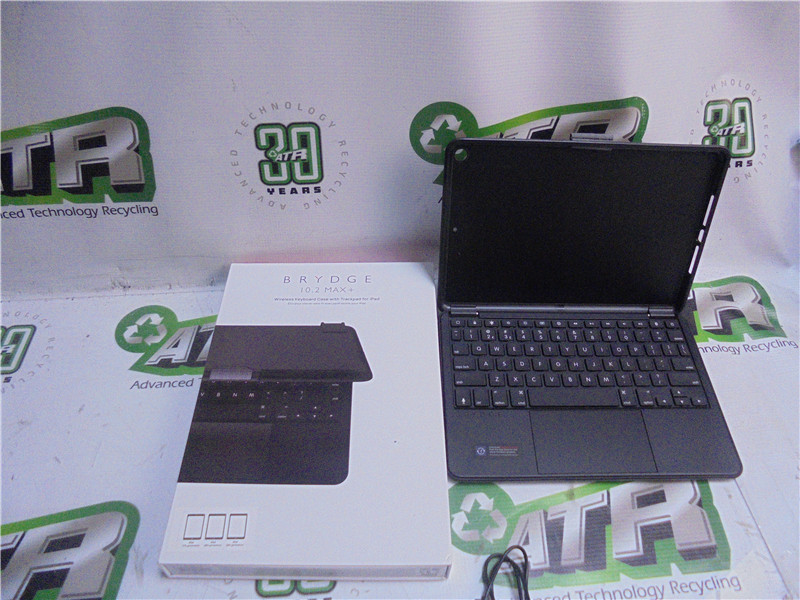 Brydge BRY8012-B Wireless Keyboard Case iPad 10.2 MAX+ w Trackpad New Open Box