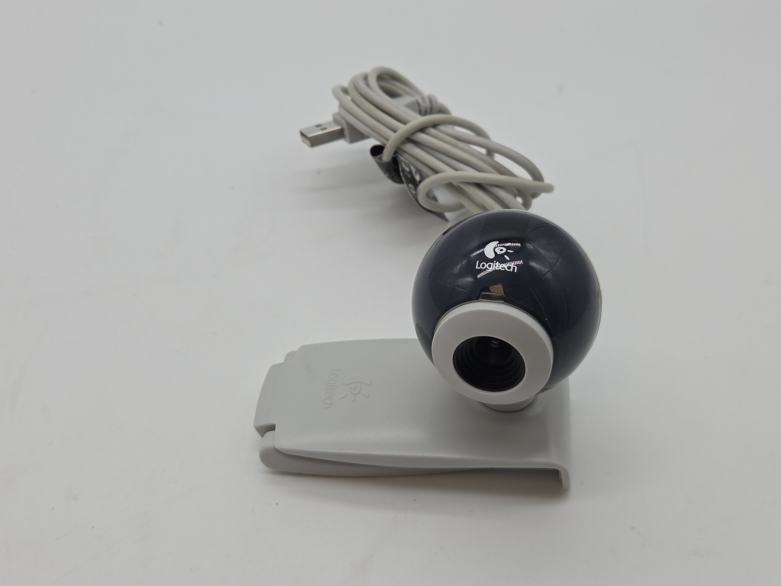 Logitech Quickcam Webcam Wired W/ Clip Chat Express V-UAP42 USB Camera Tested