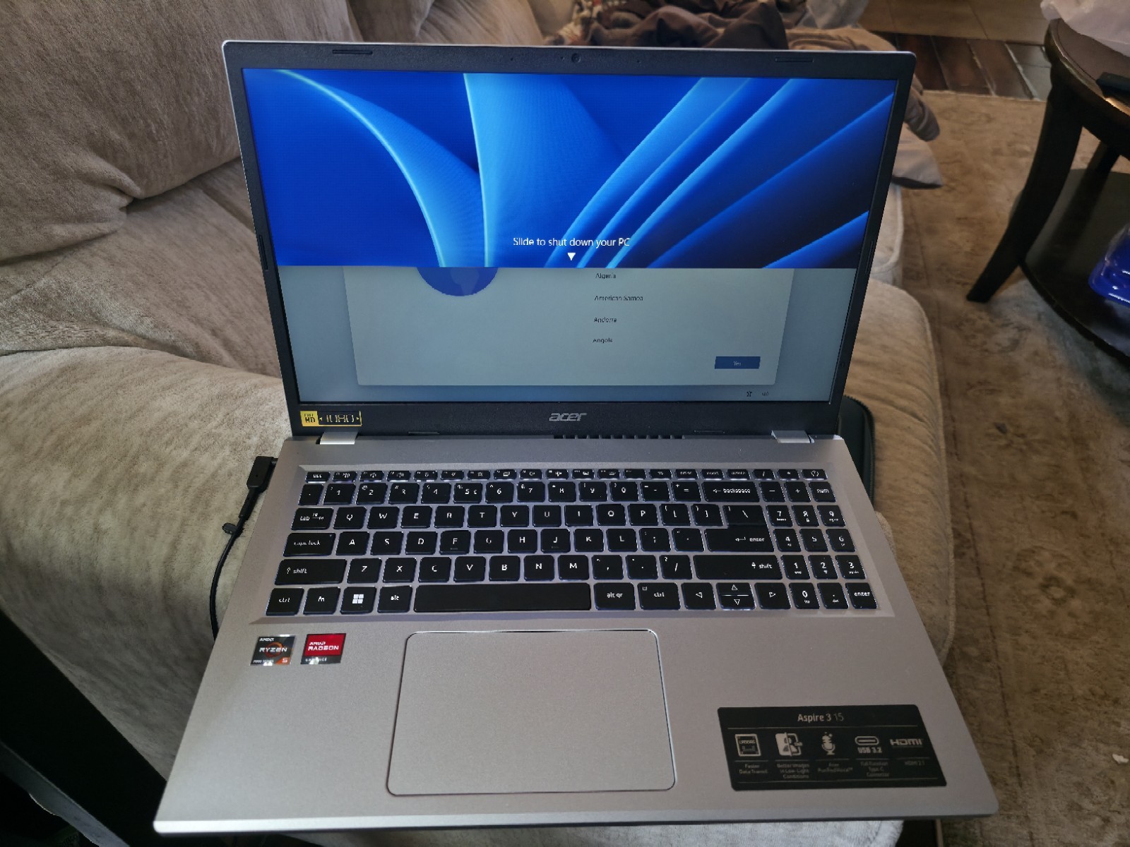 acer Aspire 3 A315-24PT-R0UX Slim Laptop, 15.6" Full HD IPS Touch Display 16/512