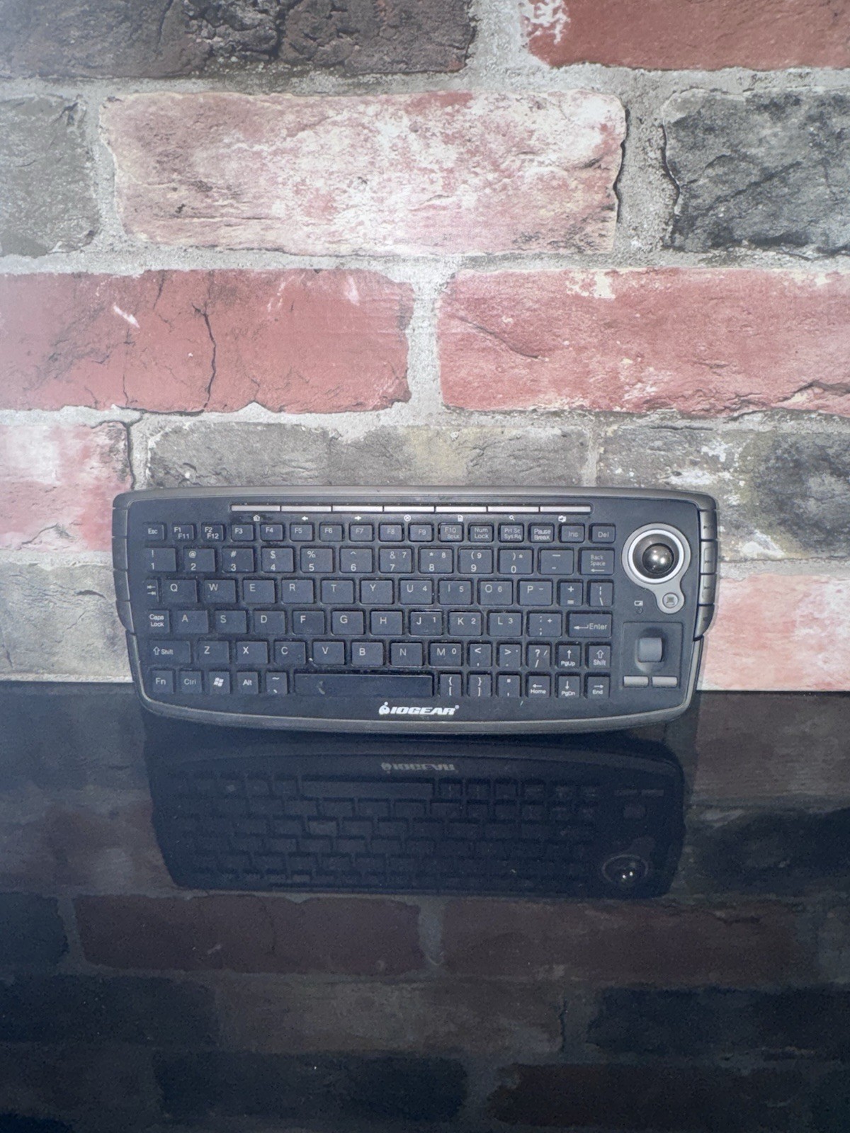 IOGEAR Model: GKM681R, 2.4GHz Wireless Multimedia Compact Keyboard w/Trackball
