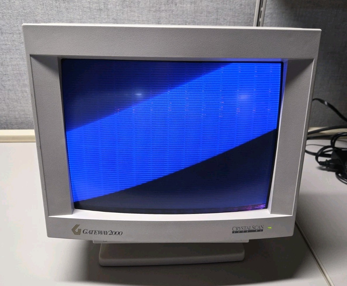 Gateway 2000 CrystalScan 1024NI 14" CRT Monitor *AS IS-PARTS/REPAIR*