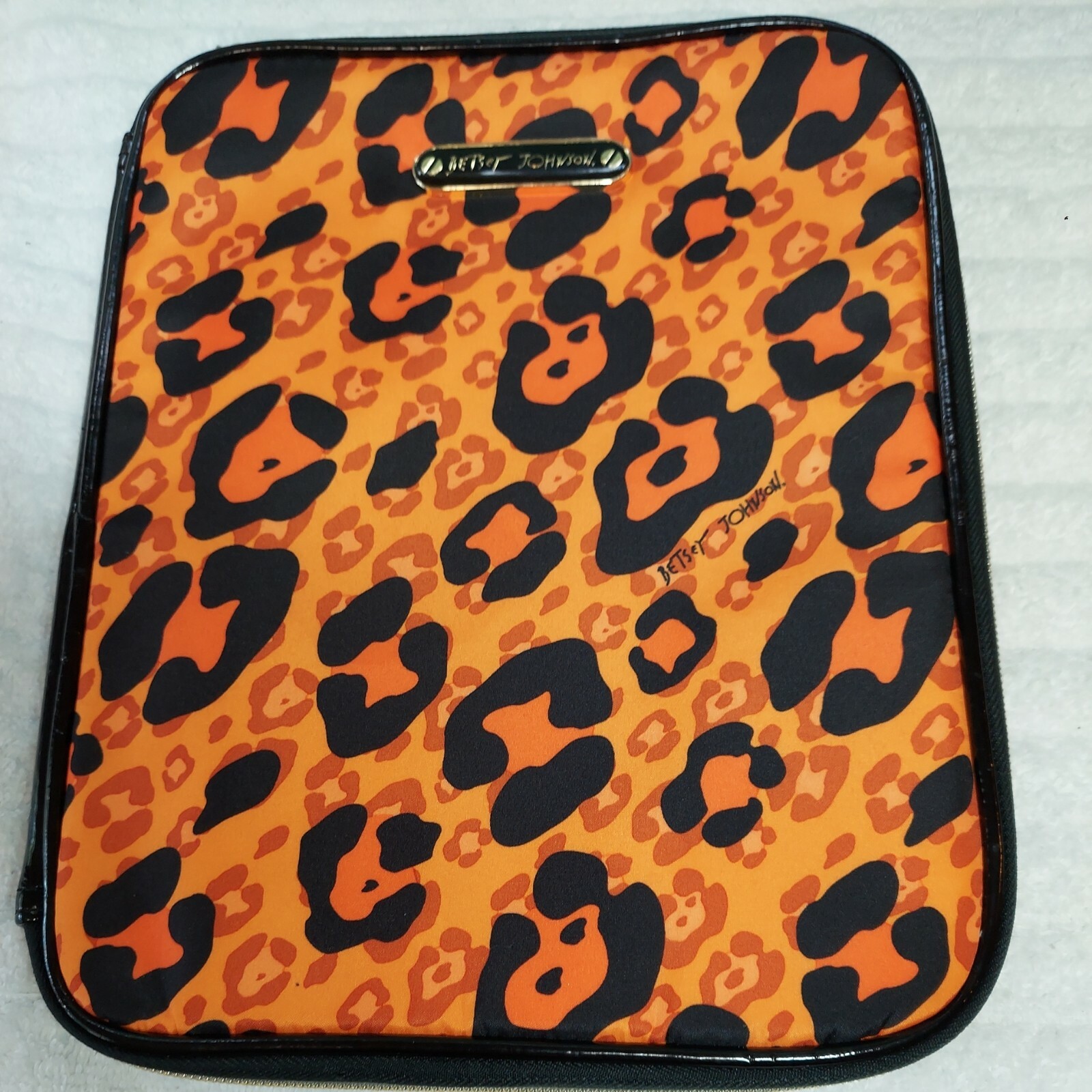 BETSEY JOHNSON Wild Animal iPad Tablet Notebook Computer Laptop Sleeve Case Bag