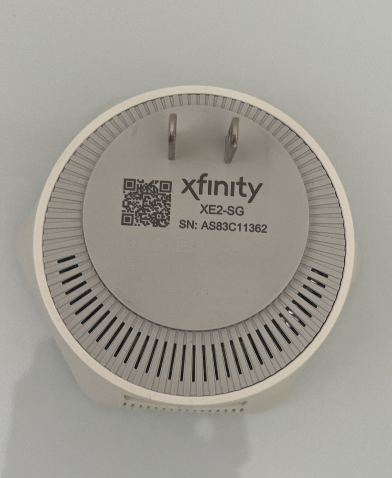 Xfinity xFi Pod 2nd Gen XE2-SG B1A WiFi Mesh Extender 2 Ethernet Ports