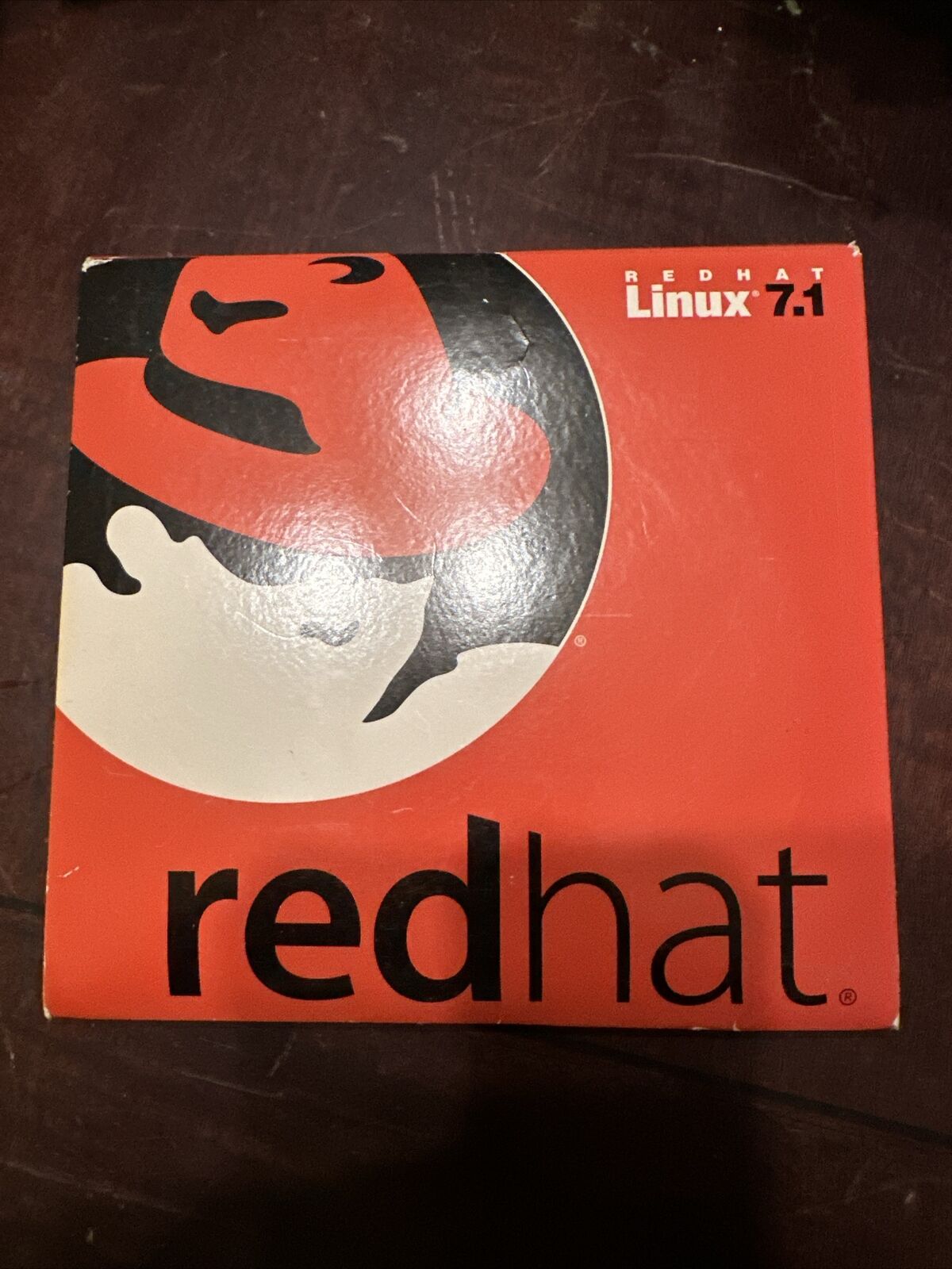 Red Hat LINUX version 7.1 on CD Operating System Loki Games Applications