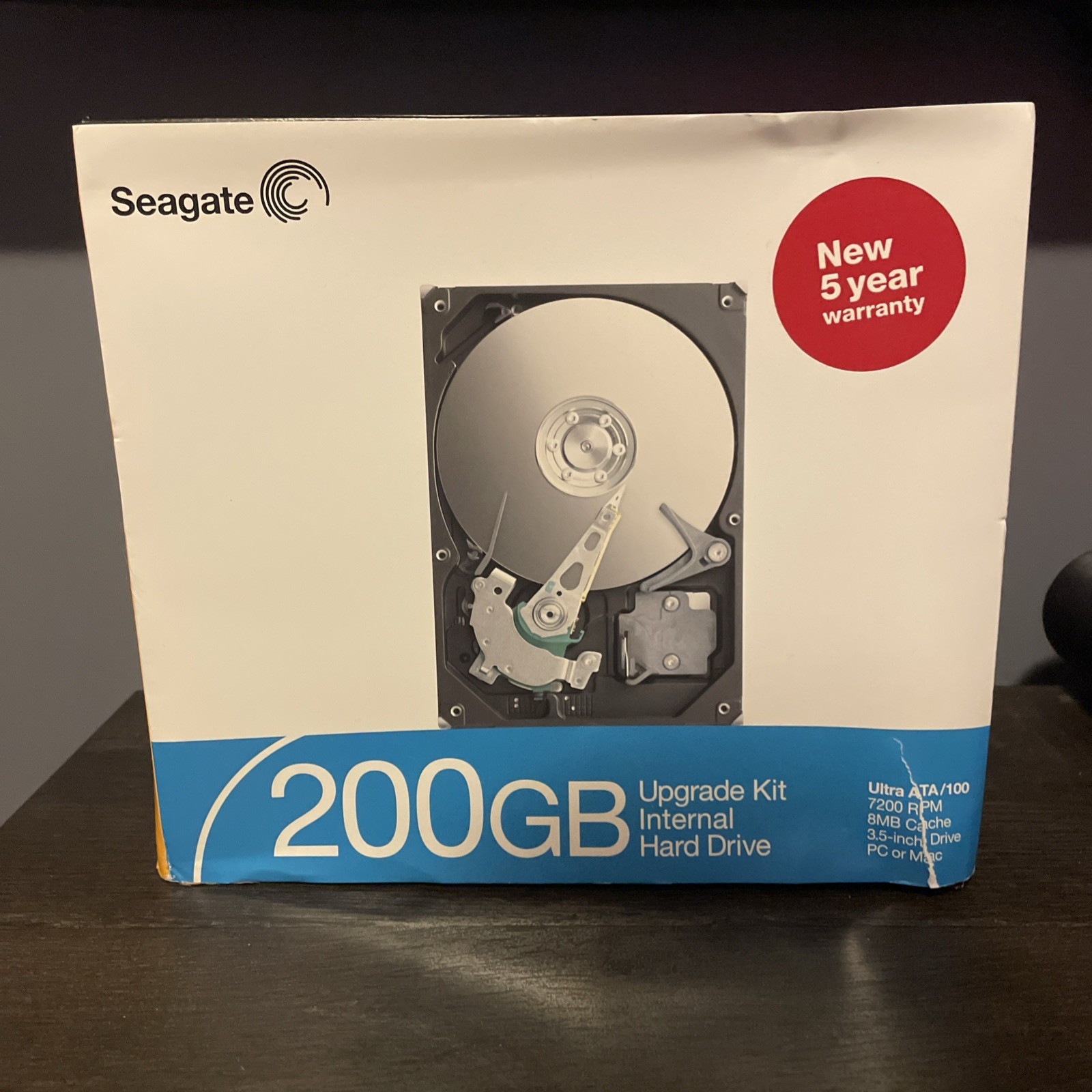 Seagate Barracuda 7200.8 200 GB,Internal,7200 RPM,3.5" (ST3200826AS) HDD