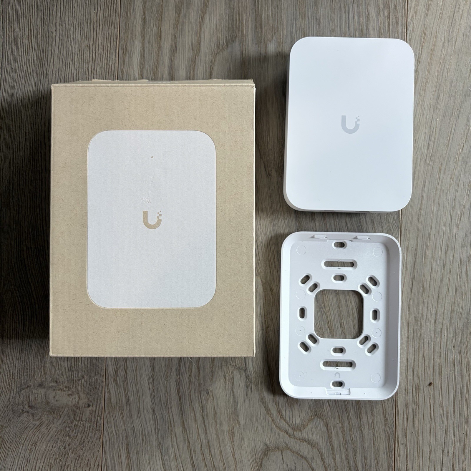 Ubiquiti UniFi U7 In-Wall (U7-IW-US) Wall Mounted WiFi 7 Wireless Access Point