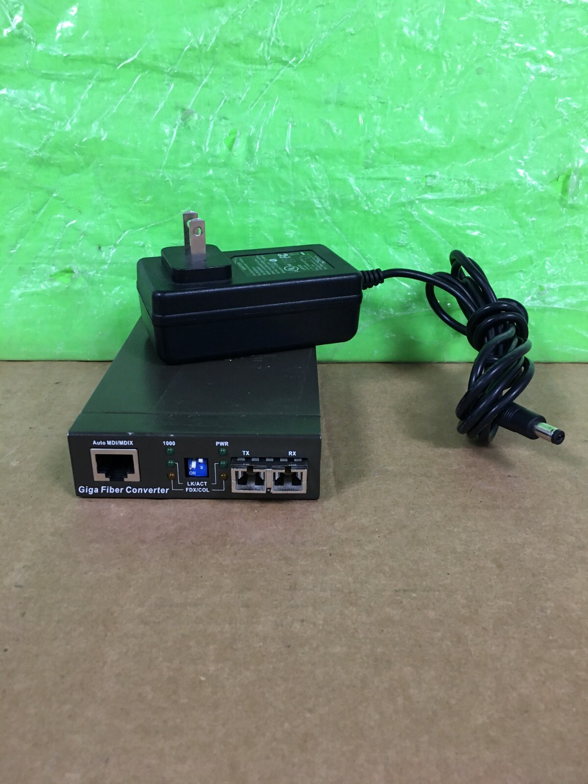TRENDnet TFC-2000MSC 1000Base-T-1000Base-SX Multi-Mode Giga Fiber Converter