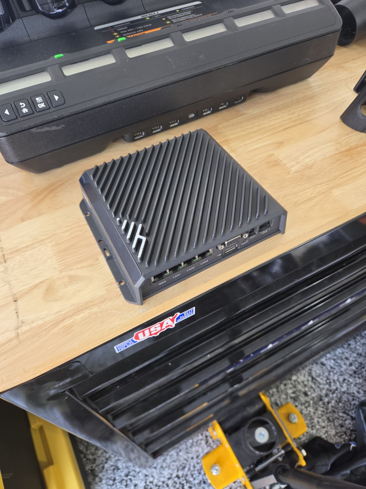 CRADLEPOINT R1900 5GB DUAL-BAND WIRELESS WIFI 6 ROUTER