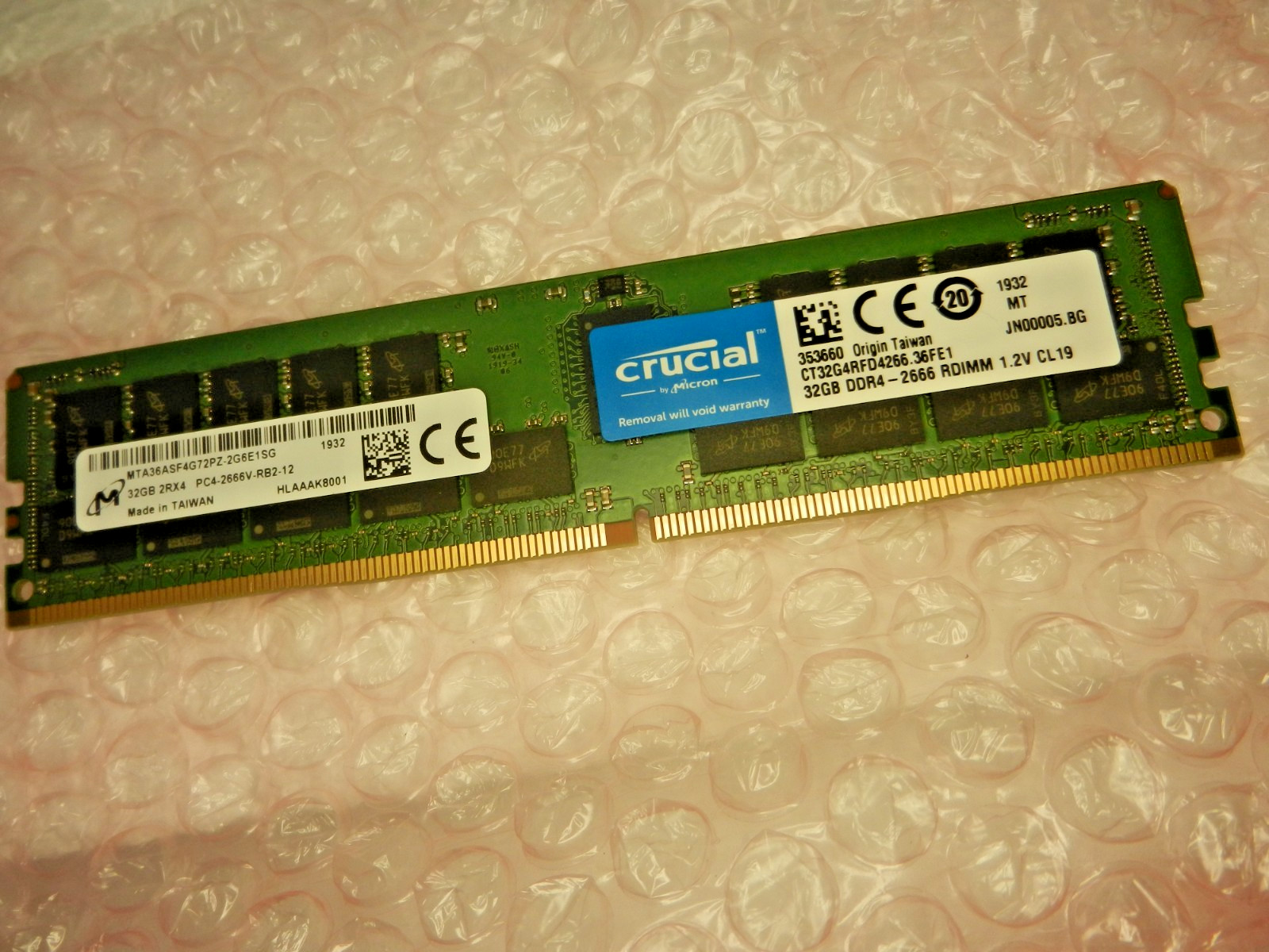 Micron MTA36ASF4G72PZ-2G6D1SG 2RX4 32GB DDR4 PC4-2666V ECC Server Memory