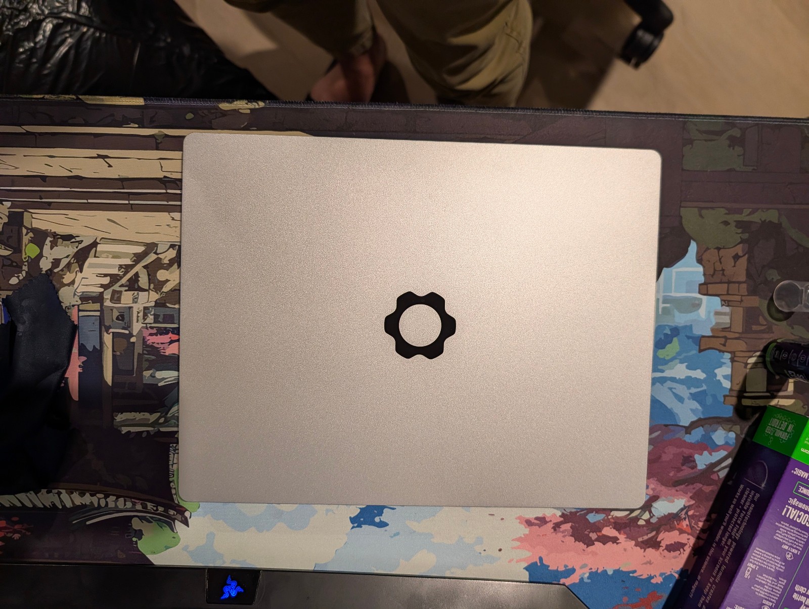 Framework Laptop 13 AMD 7840u, 32GB DDR5, 2TB SSD, minor wear to screen