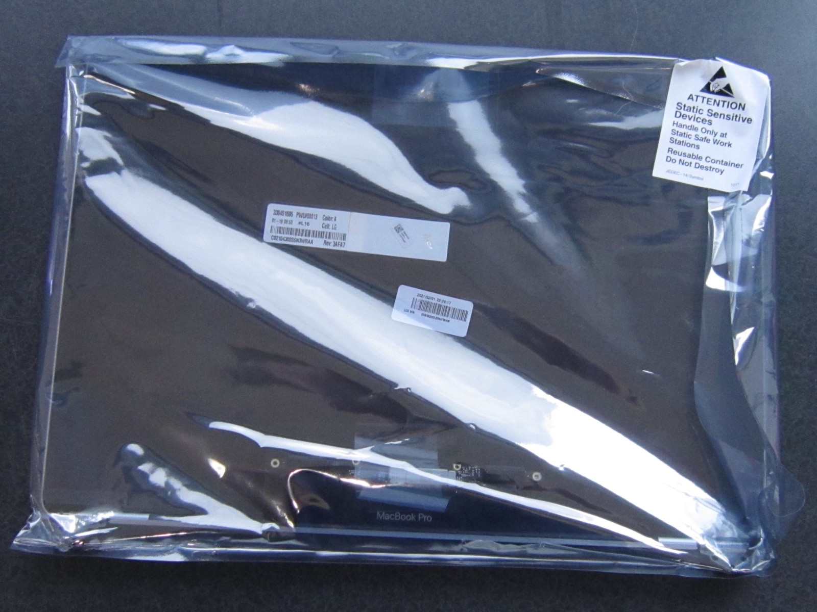 OEM Display  2018 Macbook Pro 15" A1990 NEW