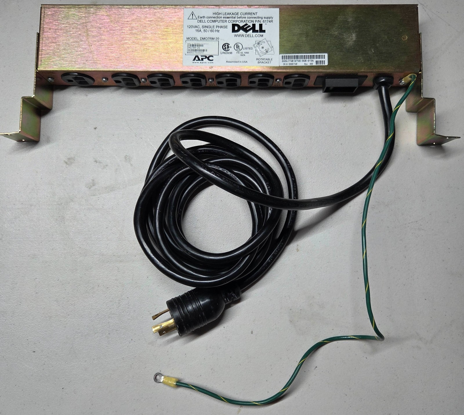APC DM07RM-20 DELL POWER DISTRIBUTION UNIT Single Phase 16A 50/60 Hz 120V PDU