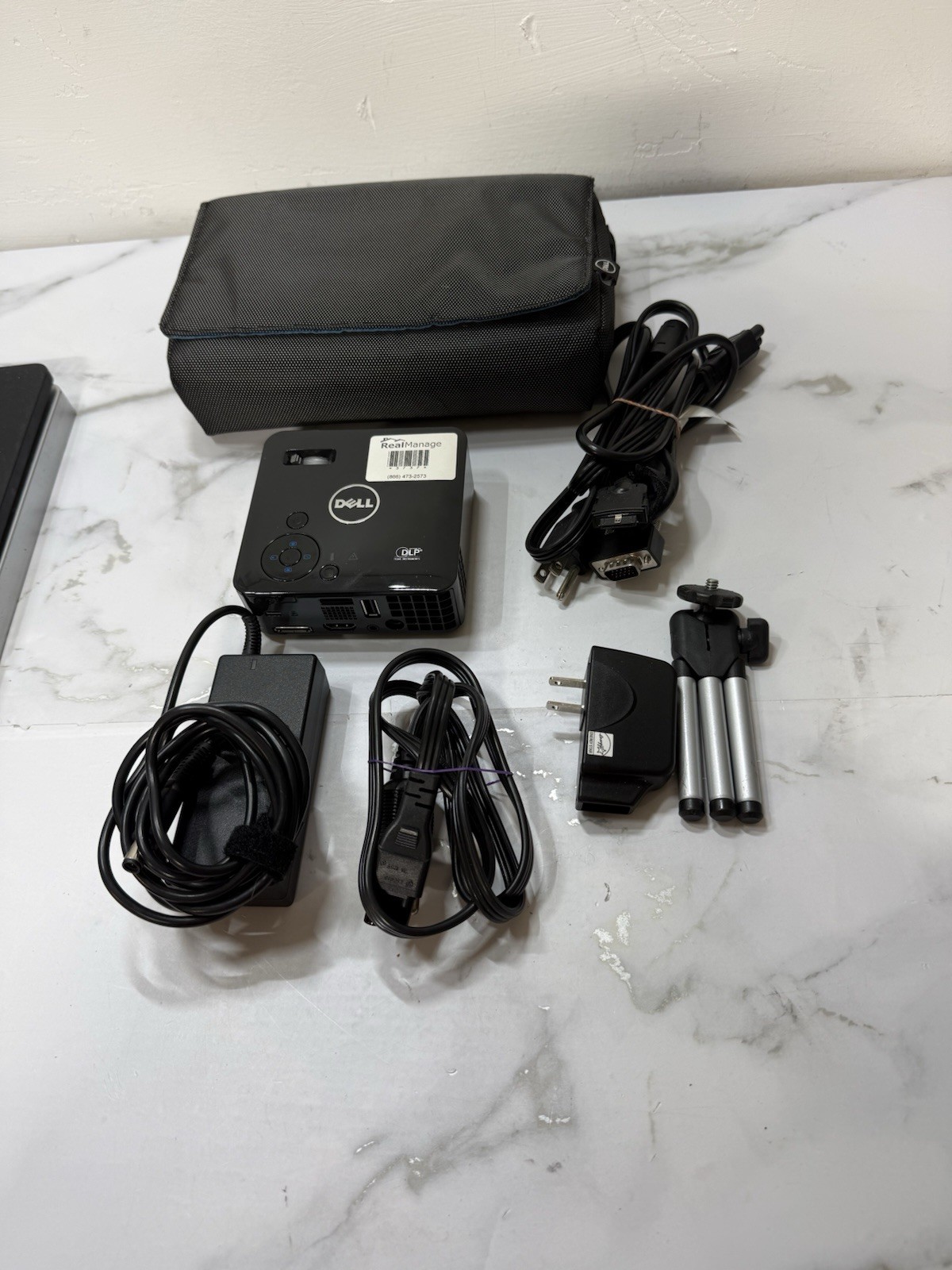 Dell M115HD Portable DLP Mini Projector WXGA 1280x800 450 Read Description