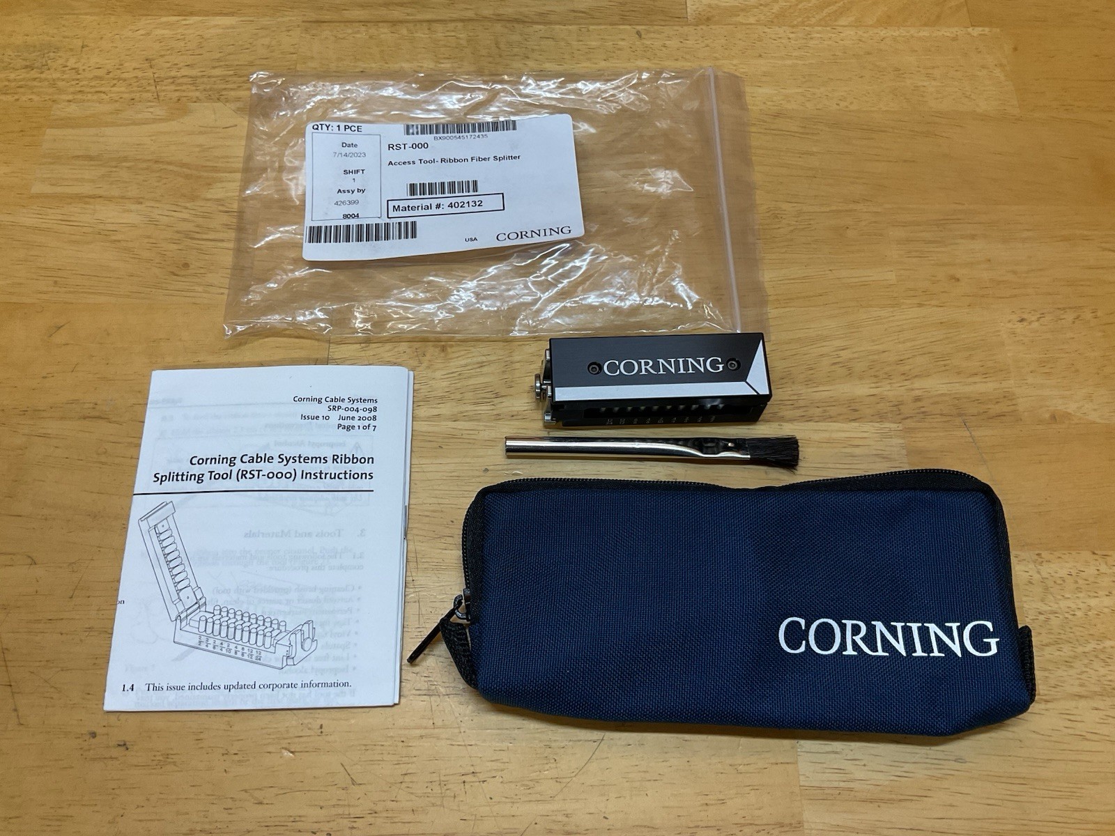 Corning RST-000 Ribbon Splitting Tool, Brush, Case