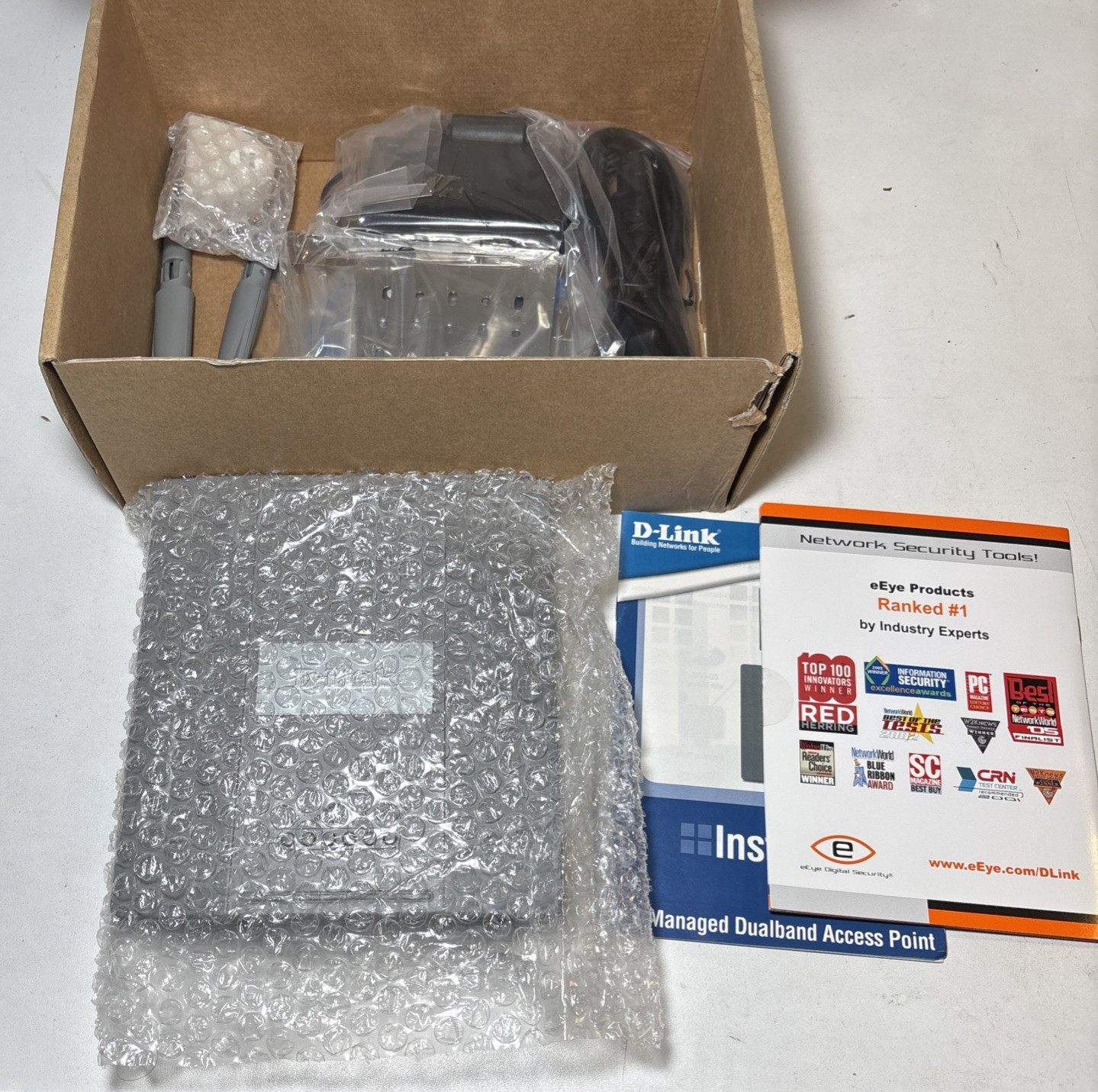 NEW D-Link DWL-8200AP 802.11a/b/g PoE Wireless Access Point