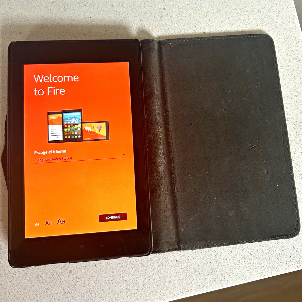 Amazon Fire Series Fire Tablet Black with Folio Case, Fire OS, Wi‑Fi bundle