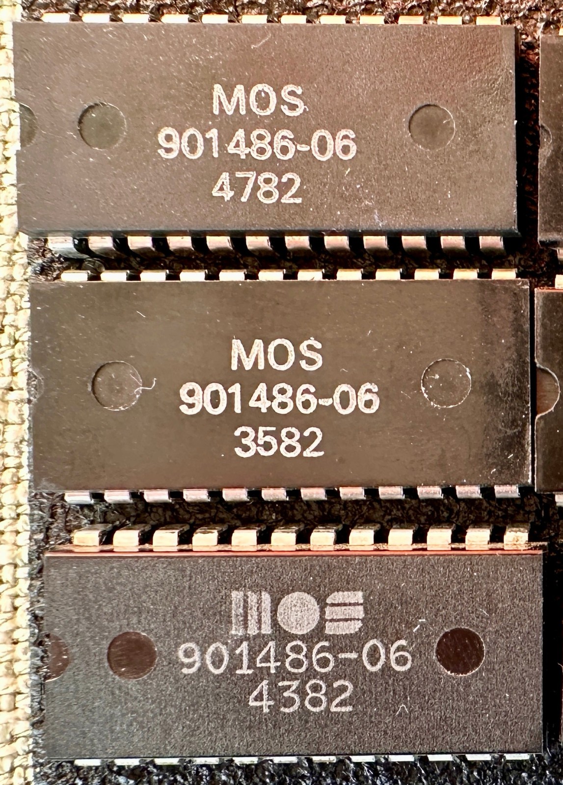 1 CHIP: MOS 901486-06 Chip for Commodore VC 20 Floppy 1541 #*