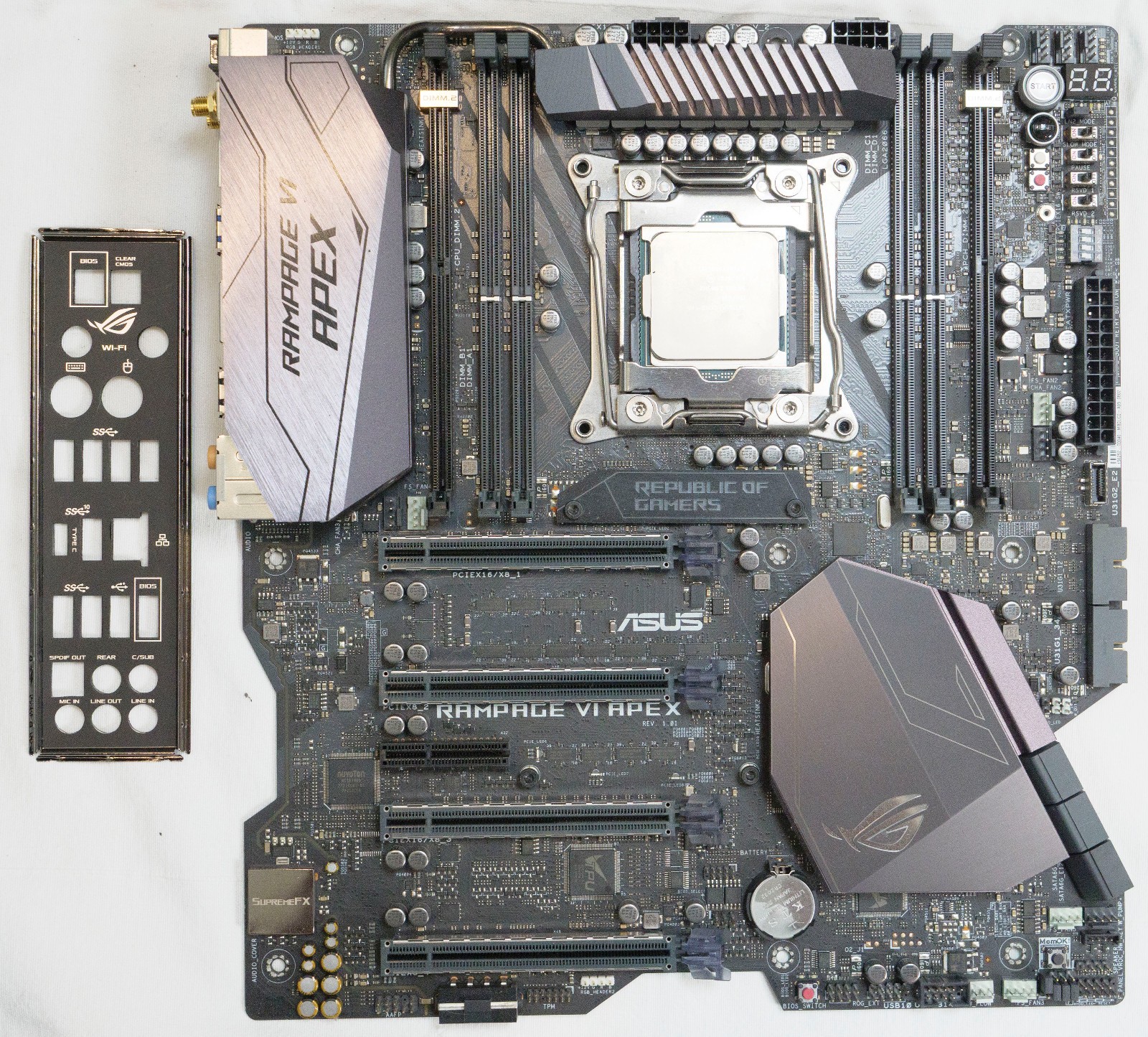 Asus ROG Rampage VI Apex Intel i9-7920X in great shape, w/M2 adapter + Cooler
