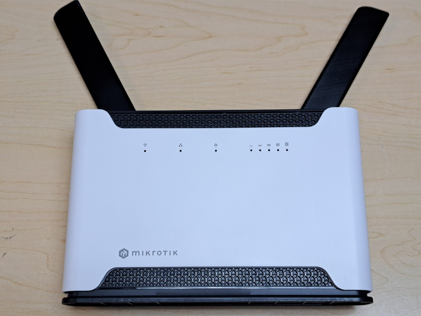 MikroTik Chateau PRO ax AX3600 DualBand WiFi 6 Access Point G2U