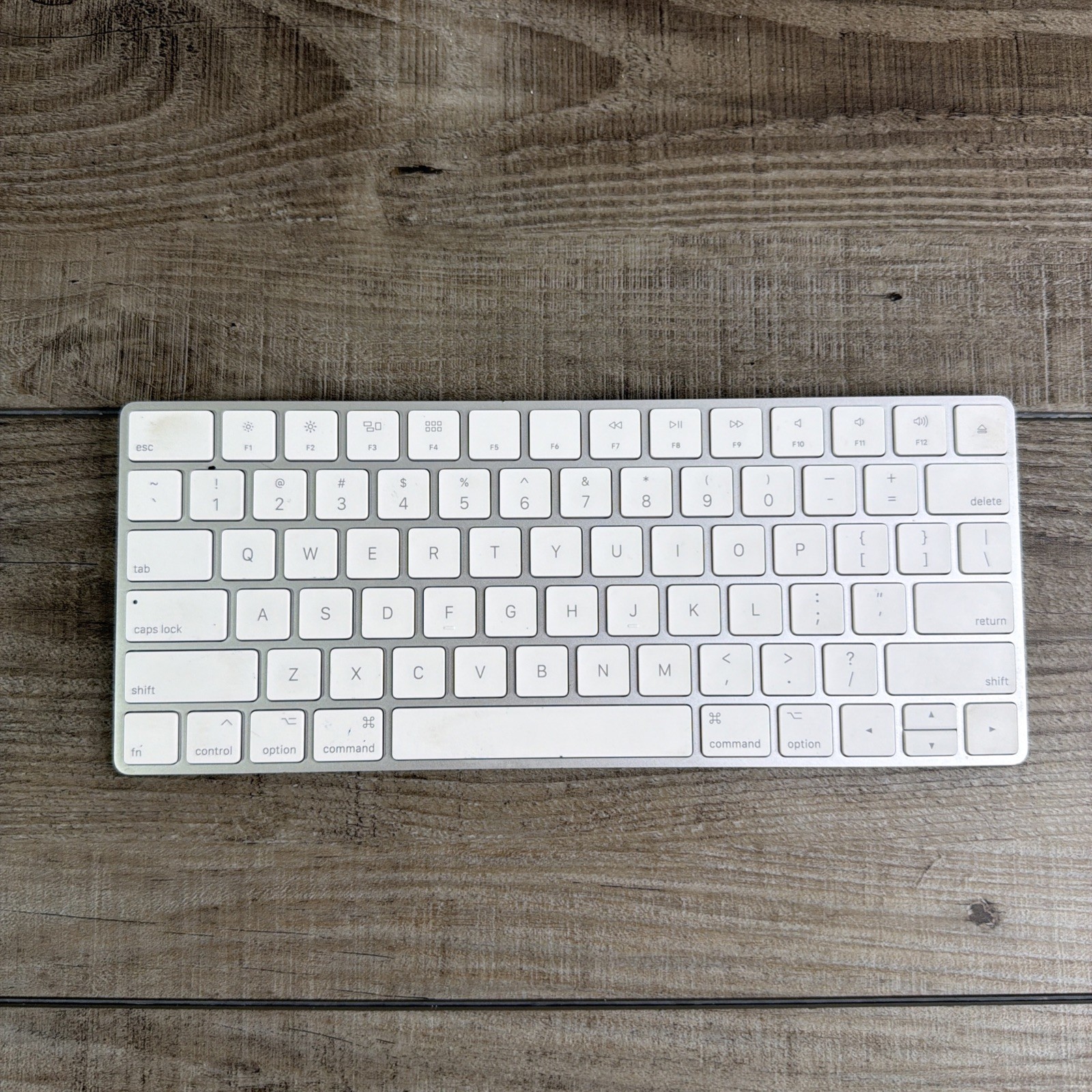 GENUINE Apple Magic Keyboard 2 Wireless A1644 Rechargeable Tested