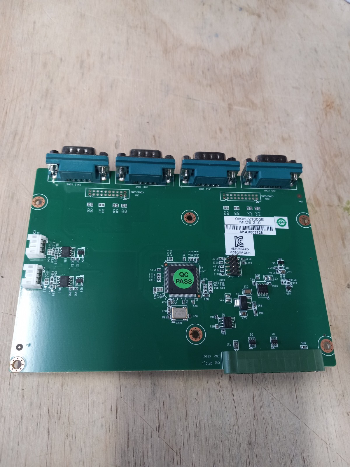 Advantech MIOE-210 19A6E21000 MI/O Extension Module good