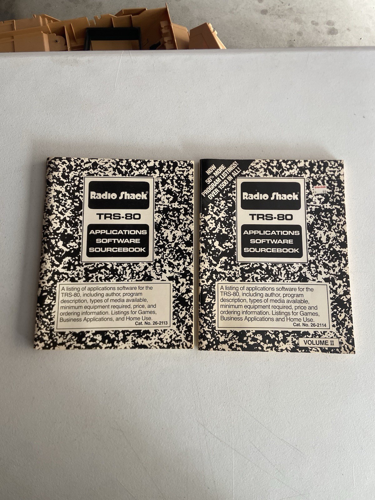 Radio Shack TRS-80 APPLICATIONS SOFTWARE SOURCE BOOKs