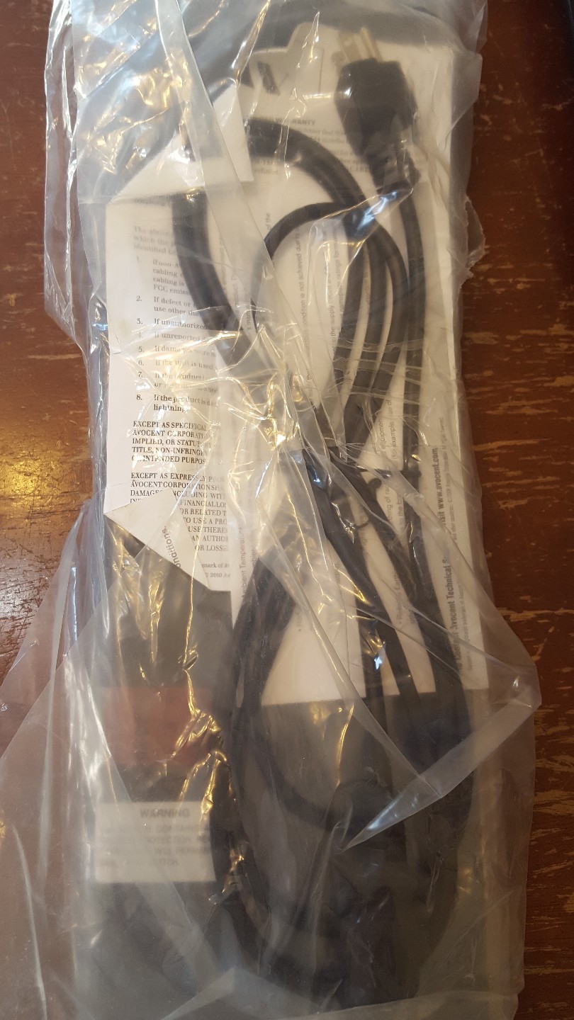 Avocent SC180 Cybex SwitchView 8-Port KVM Switch w/ Intrusion Detection