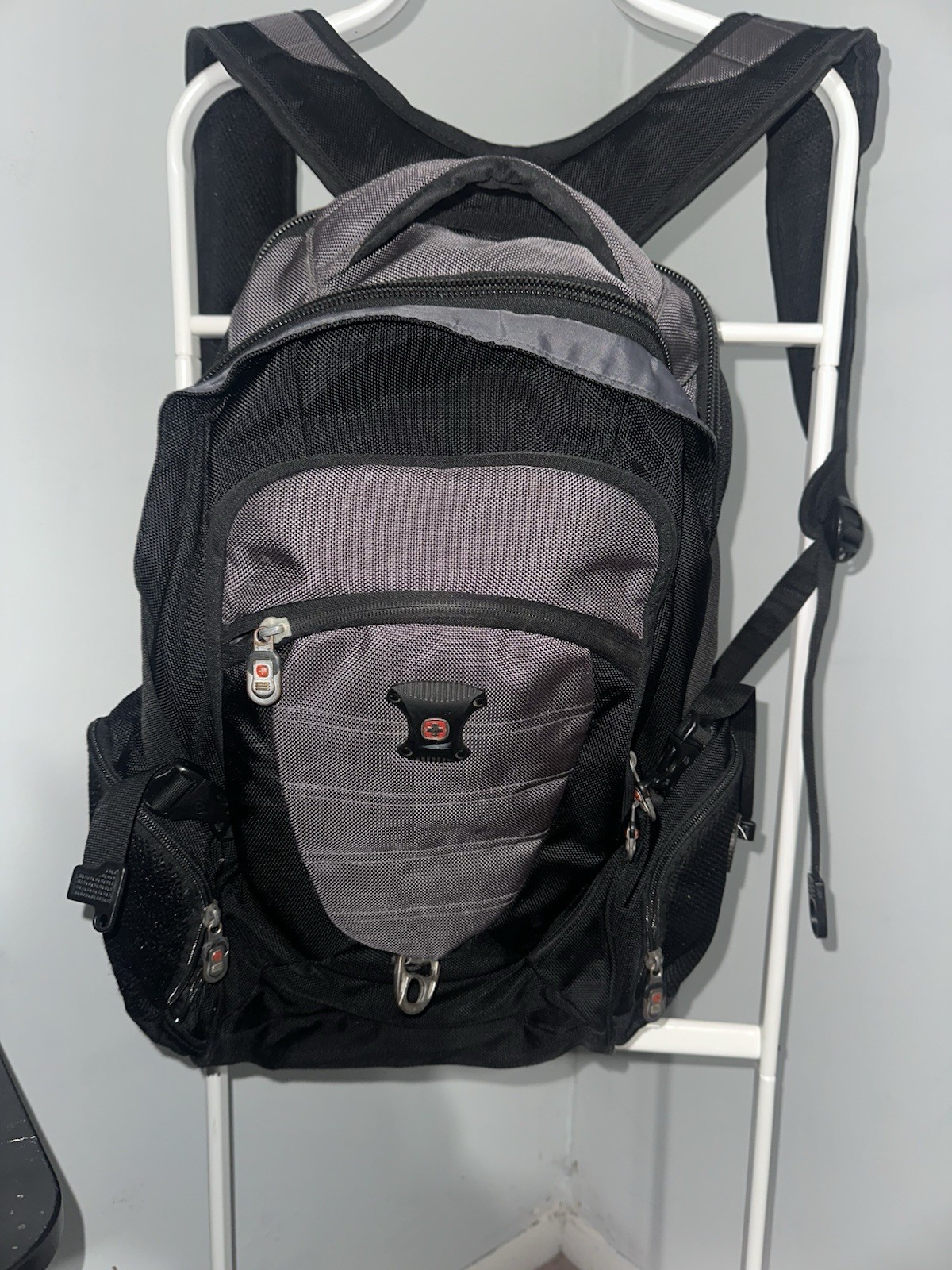 Swiss Gear Airflow Bookbag Backpack Laptop Case 19”