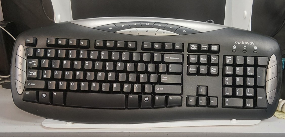 GATEWAY KB-0401 Black/Silver Wired PS/2 Multimedia Keyboard - Tested