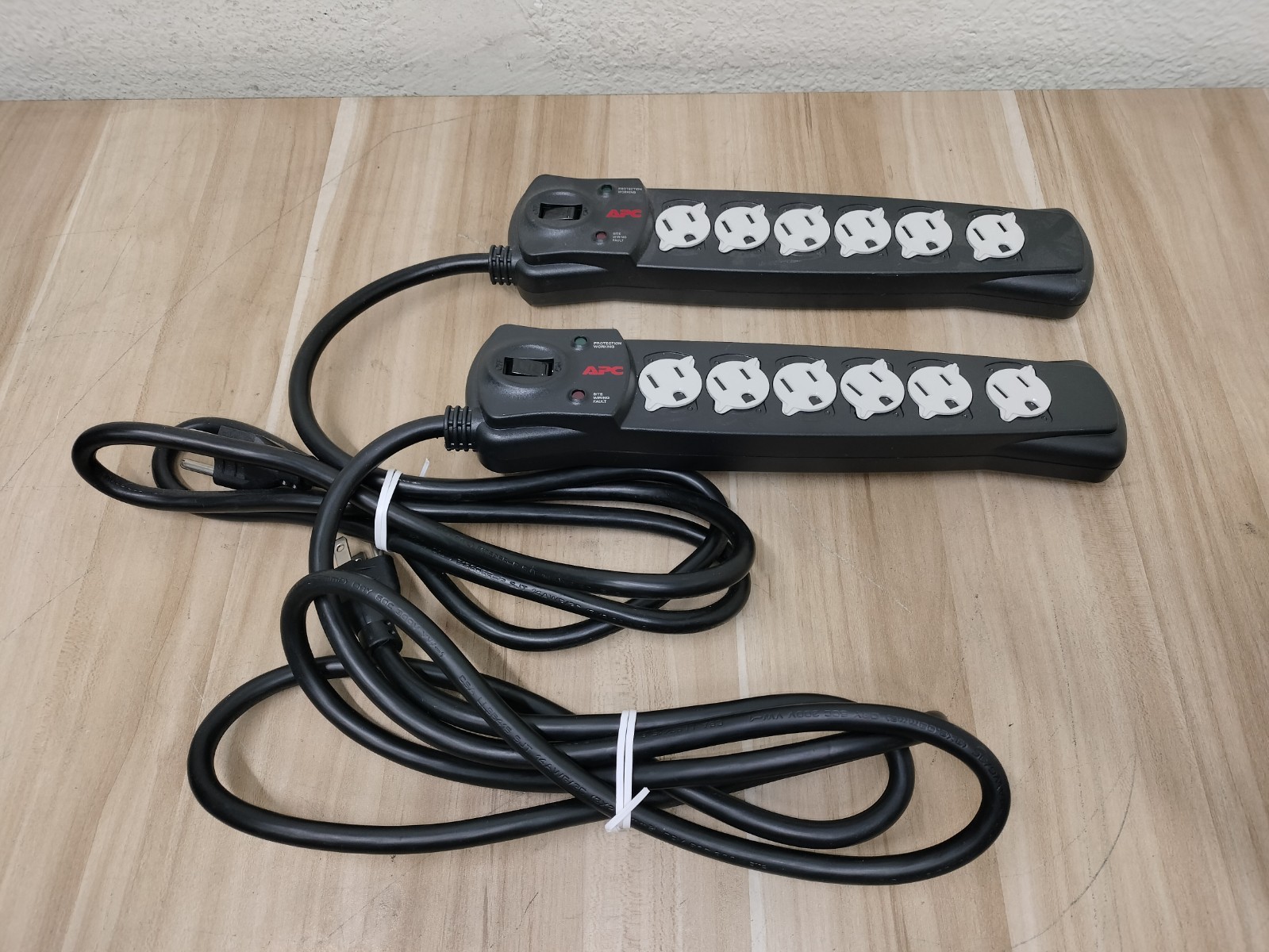 LOT OF 2 - APC Essential SurgeArrest 6-Outlet Surge Protector Rated 120V 15A P6B