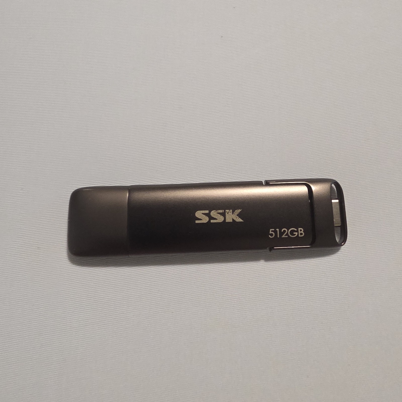 SSK USB Flash Drive 512GB SSD External, TLC NAND Dual USB-C/USB 550MB/s