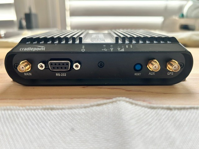 CRADLEPOINT IBR1150LPE-VZ 4G LTE ROUTER VERIZION Good