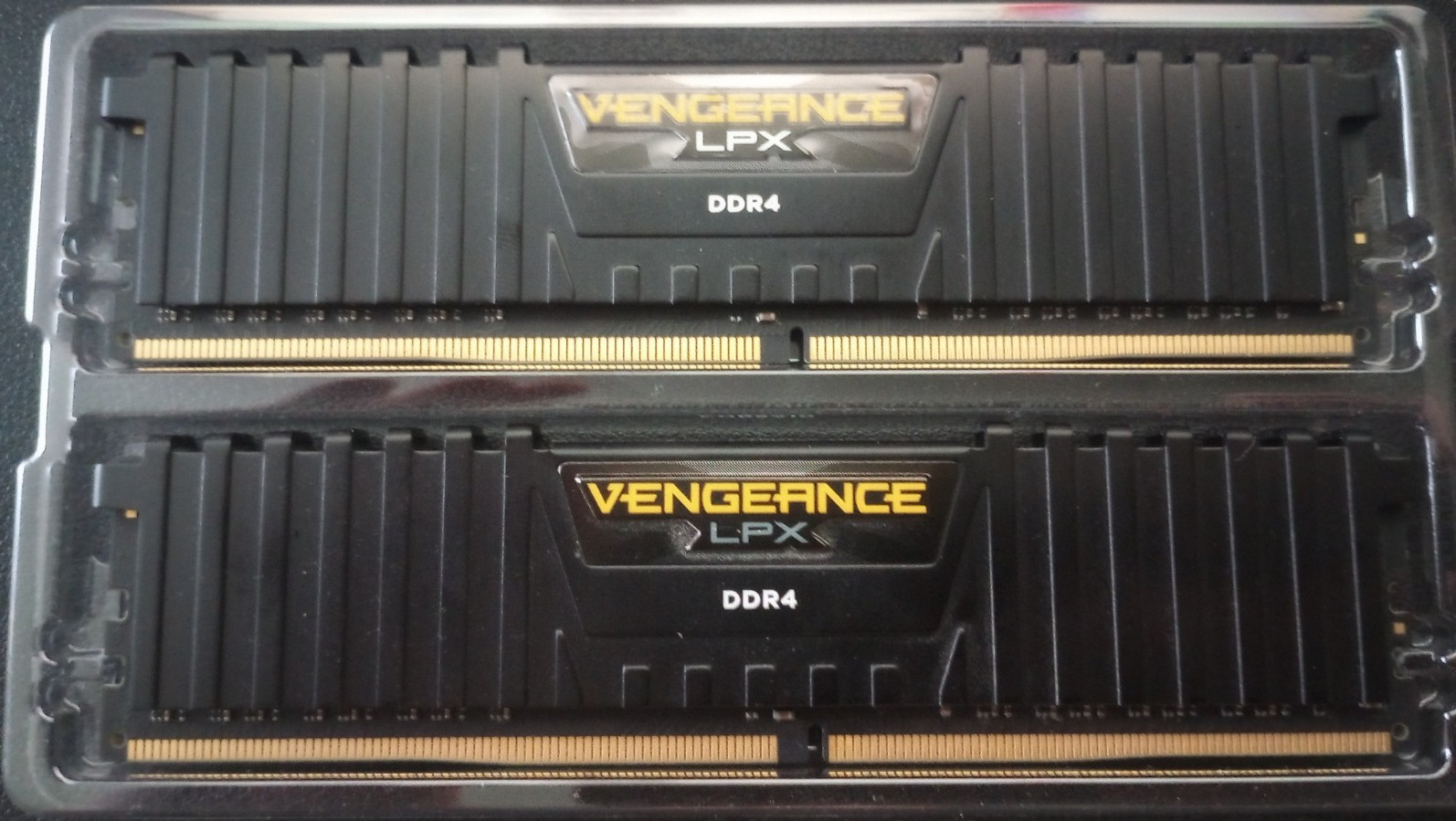 Corsair Vengeance LPX DDR4 SDRAM 288-Pin DIMM Desktop RAM 2-Module Kit