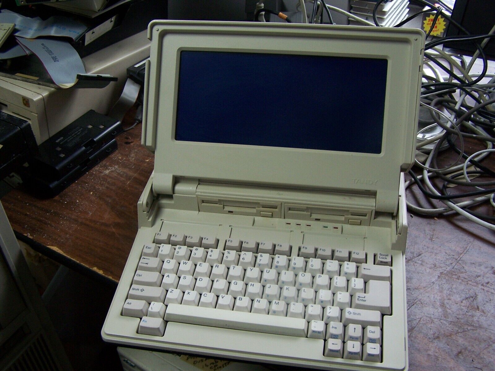  Tandy 1400LT Computer Tested to power on - SOLD AS IS