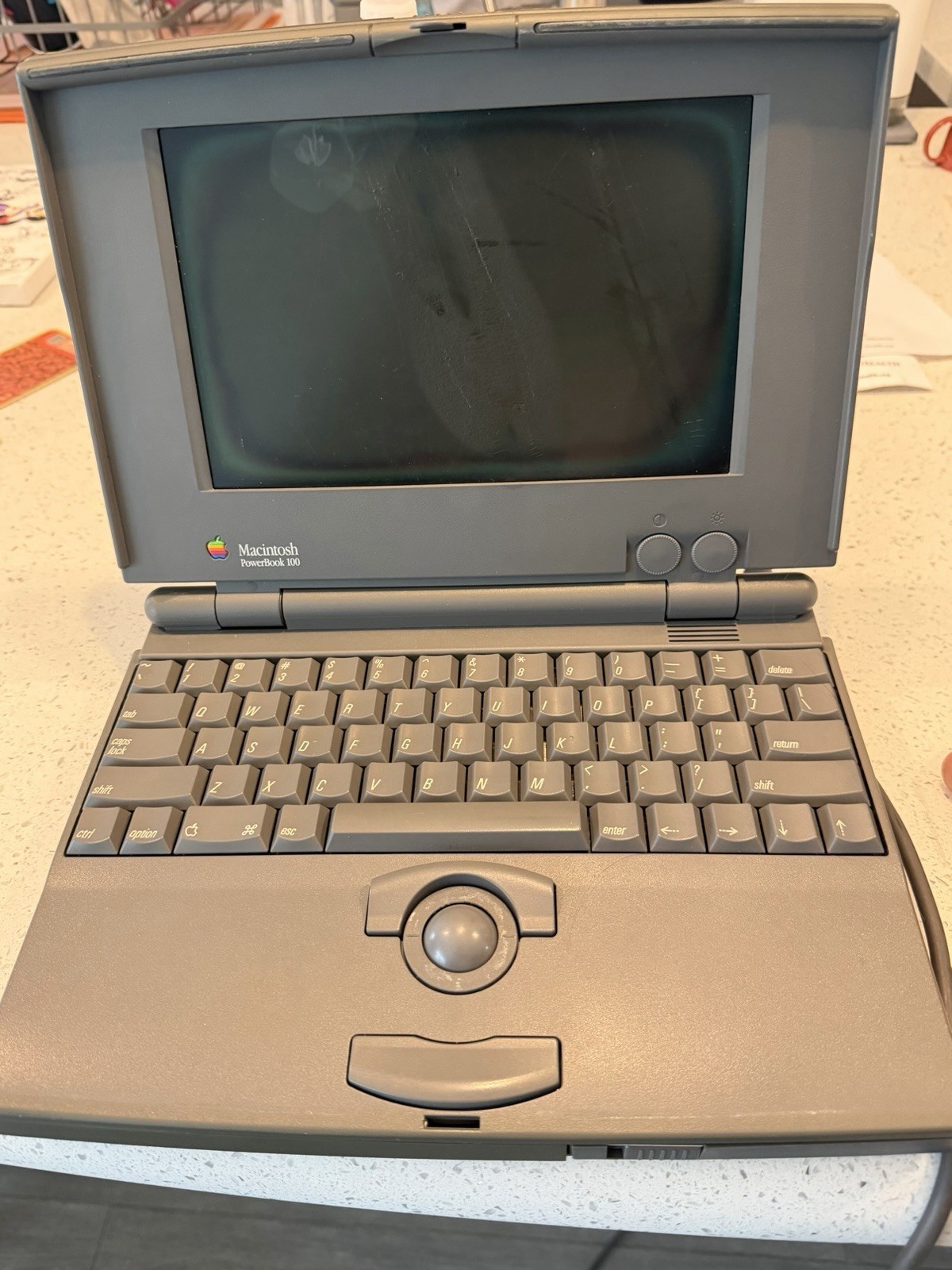 Apple PowerBook 100 Gray 9" 16MHz 2MB Ram 20MB HDD System 7 Trackball