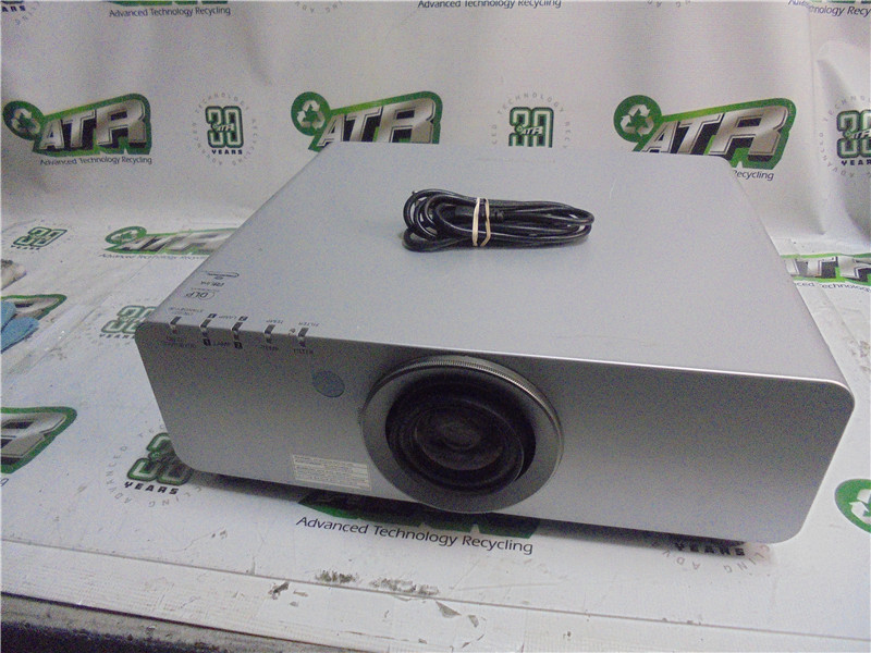 Panasonic PT DW640US Projector 1233 Lamp Hrs 10939 Run Hrs Power Cord Included