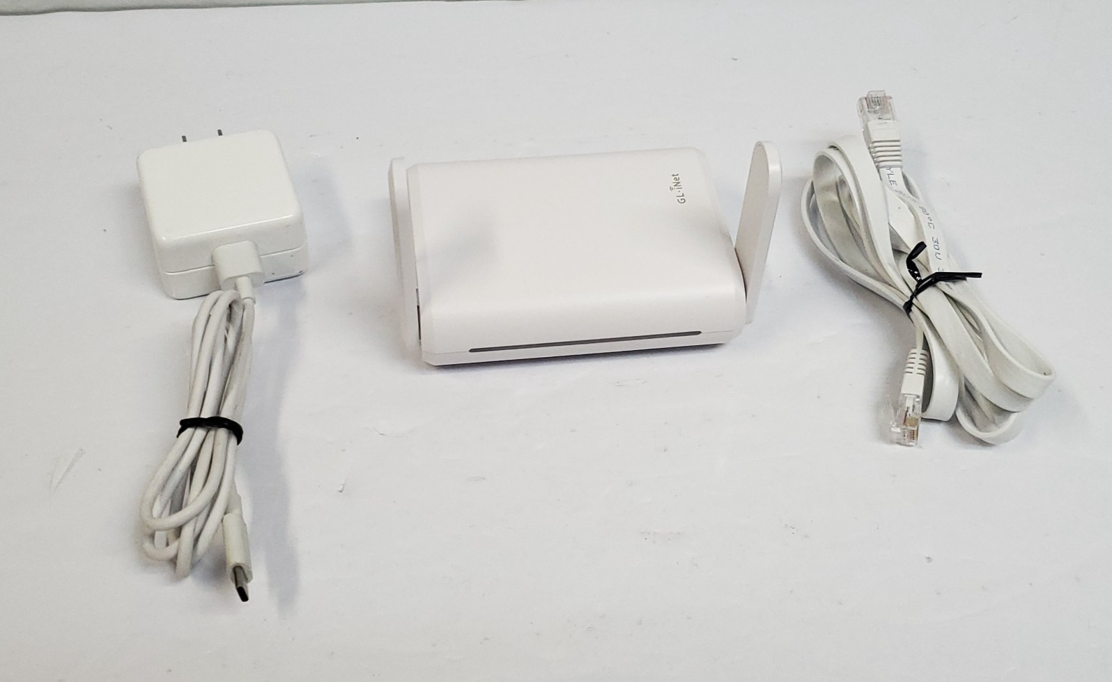 GL-SFT1200 (Opal) Secure Travel Wifi Router – AC1200 Dual Band Gigabit