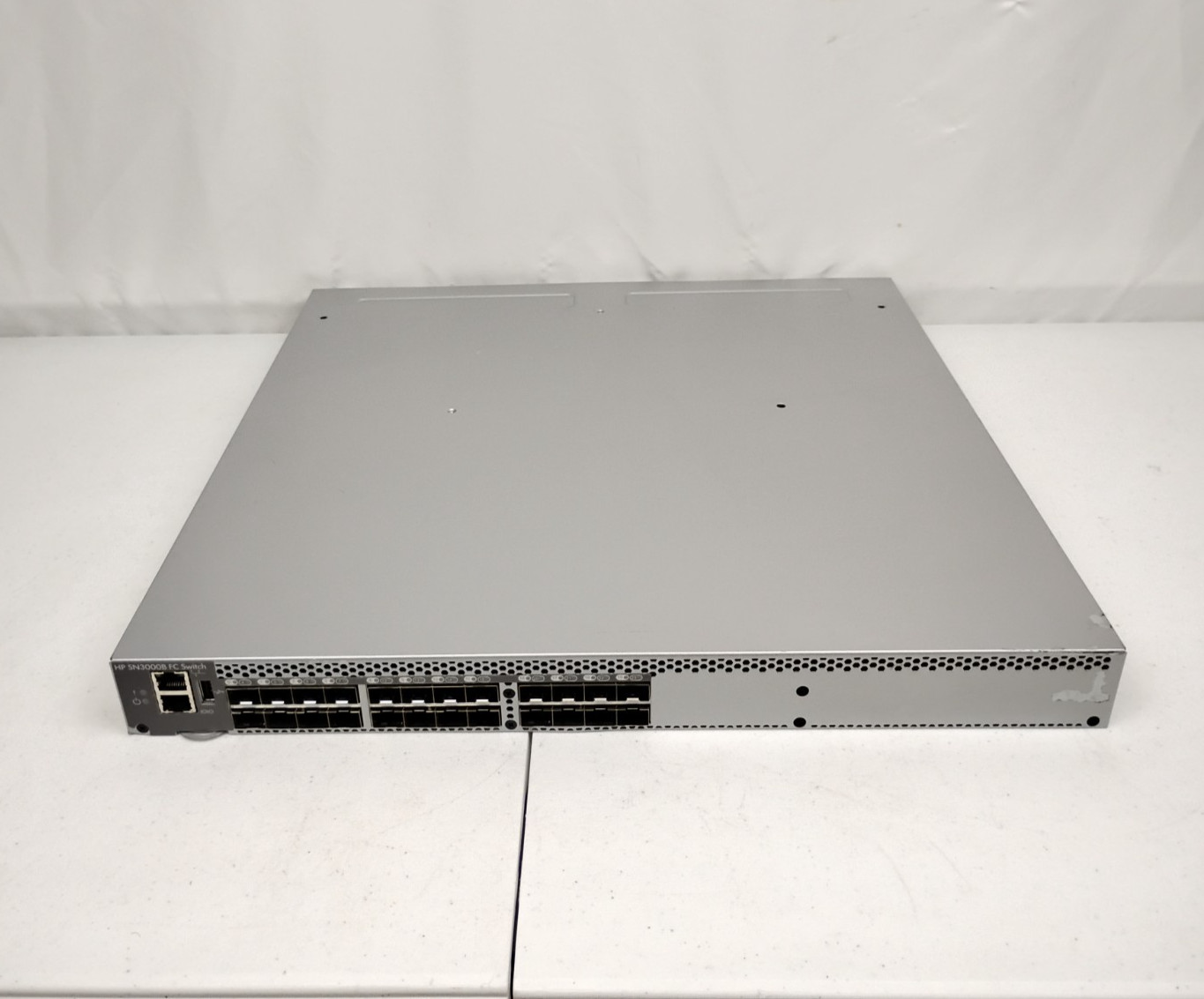 HP SN3000B 16GB 24-Port Active Fibre Channel Switch & x2 PSUs | P/N: QW983A