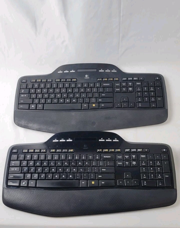 Logitech MK710 Wireless Keyboard and Mouse Set 
