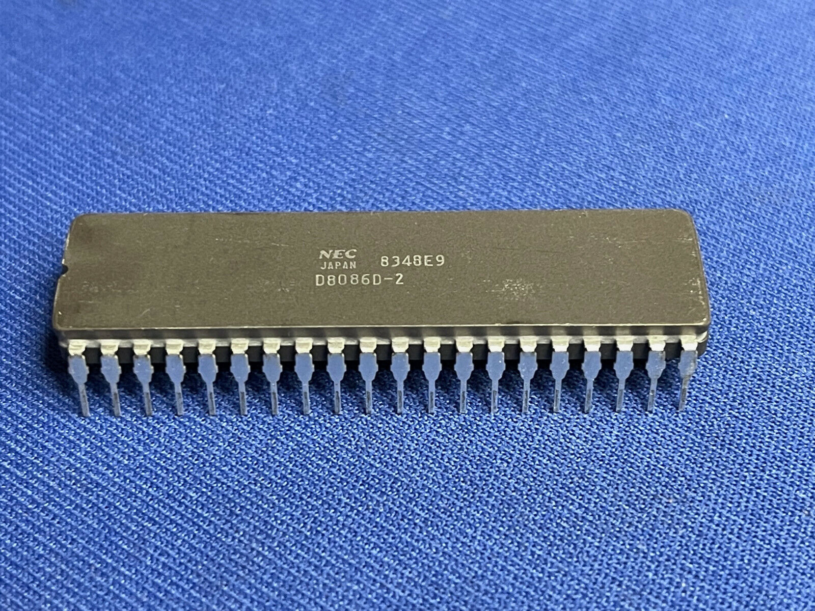 QTY-1 D8086D-2 NEC VINTAGE 1983 CPU COLLECTIBLE 40-PIN CERDIP NOS LAST ONES
