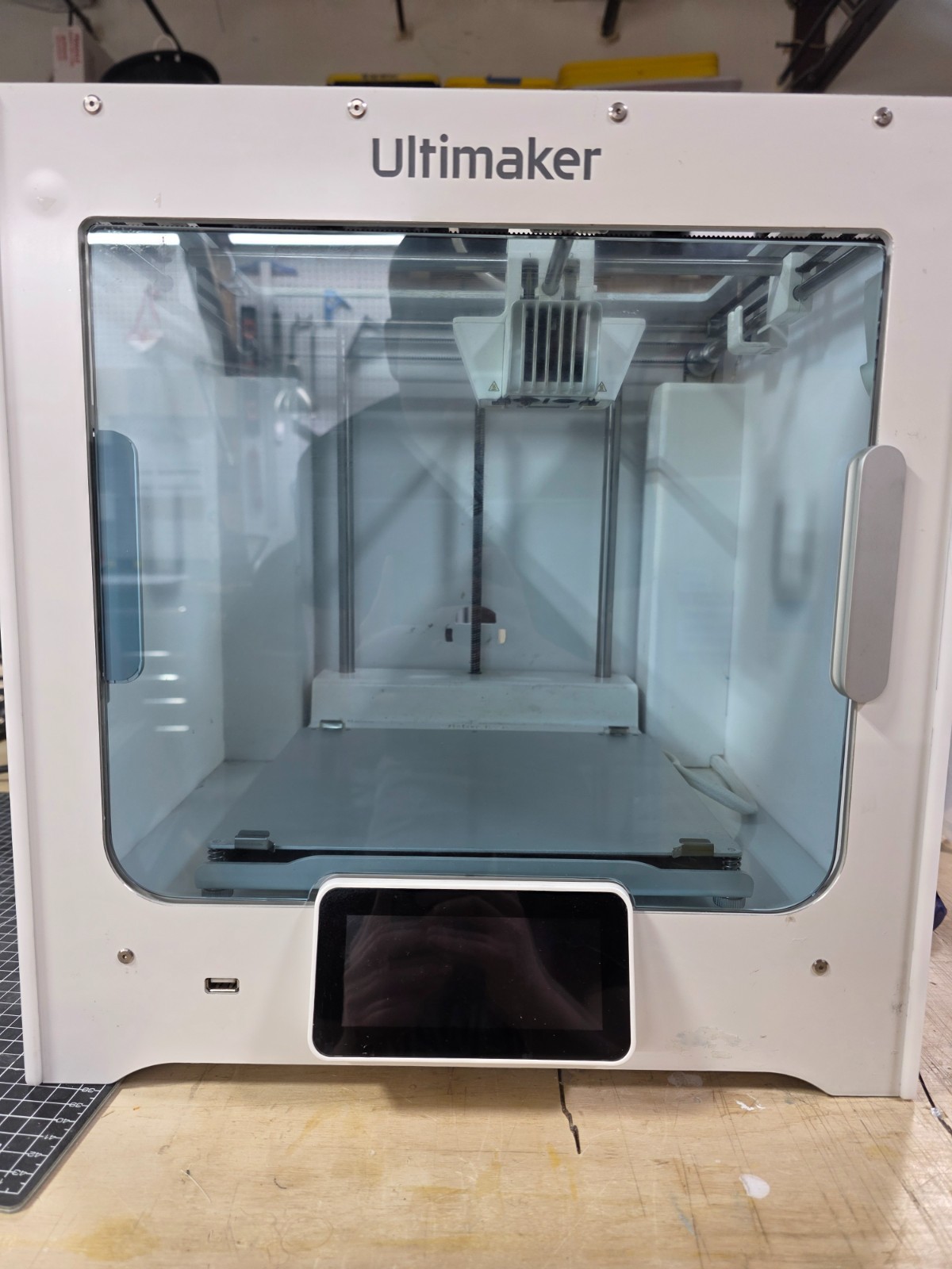 Ultimaker S3 3D Printer –Dual Extrusion, High Precision, Large Build Volume