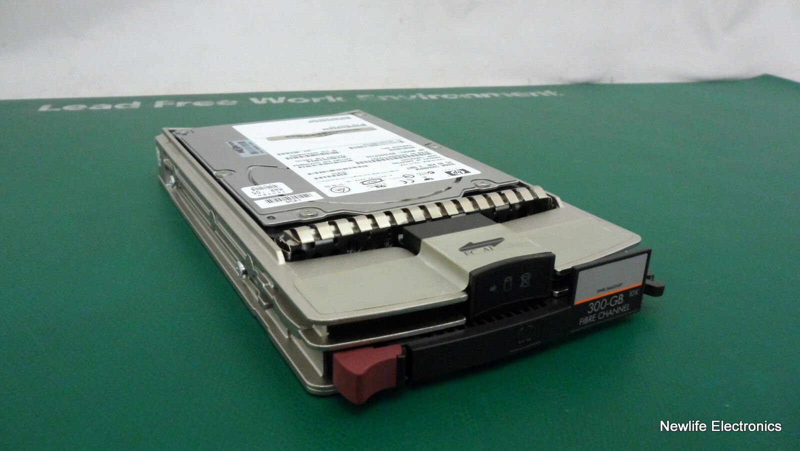HP 366023-001 300GB 10,000 RPM 3.5 in. Fiber Channel HDD 359438-004 BD30058226