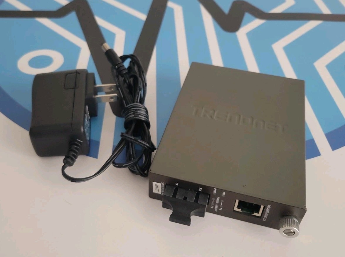 TRENDNET TFC-110MSC 10/100 Base-TX to 100 Base-FX Multimode SC Fiber Converter