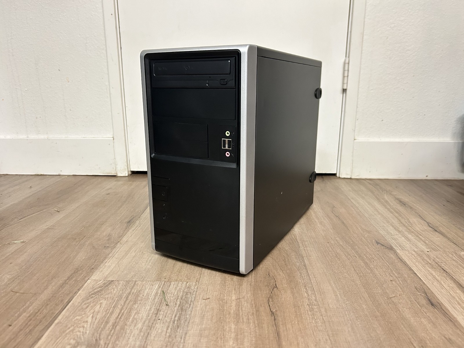 Intel Core i5-8400 Desktop PC 8GB RAM 250GB Samsung SSD Windows 11 Pro Tested