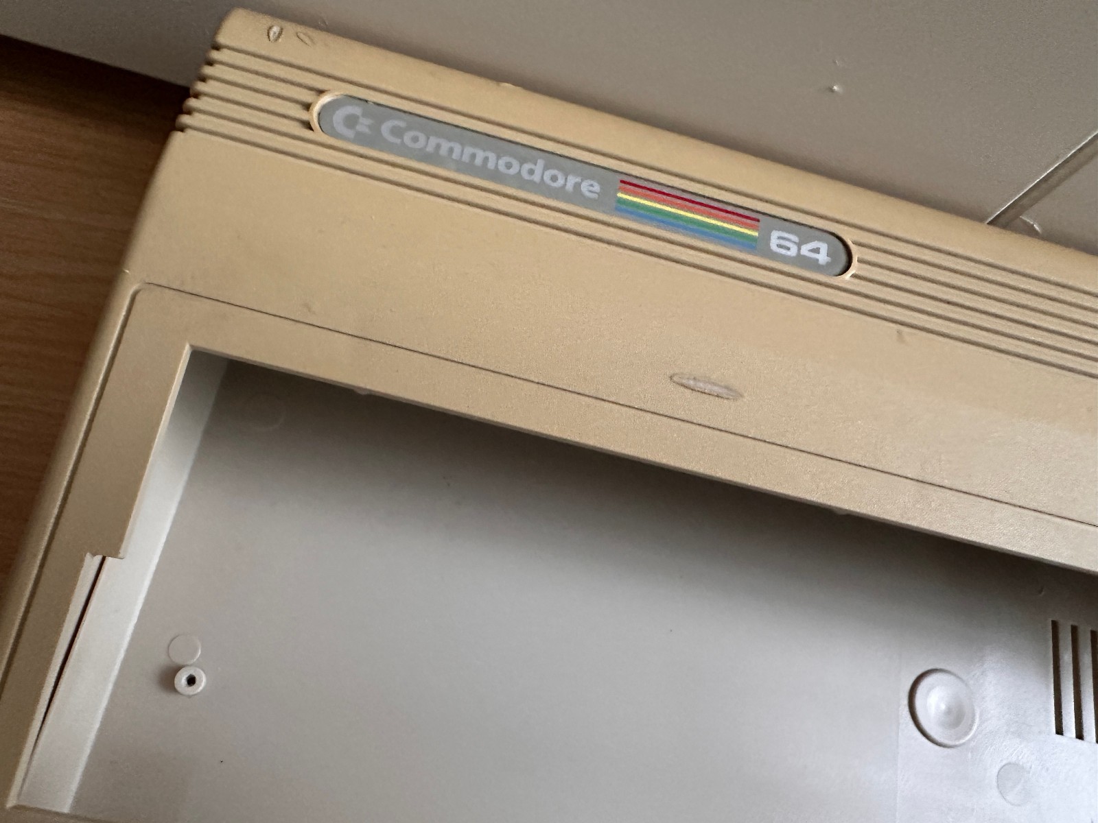 Commodore VC=20 Computer Case Made in W.-Germany Ser. No. DA4 206943 #02 26