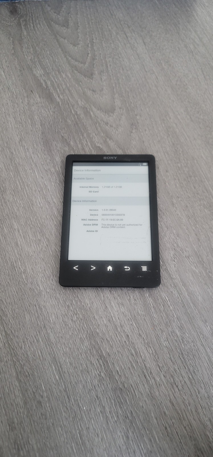 Sony PRS-T3 eReader 6" Wi-Fi Touchscreen E-Book Reader Black
