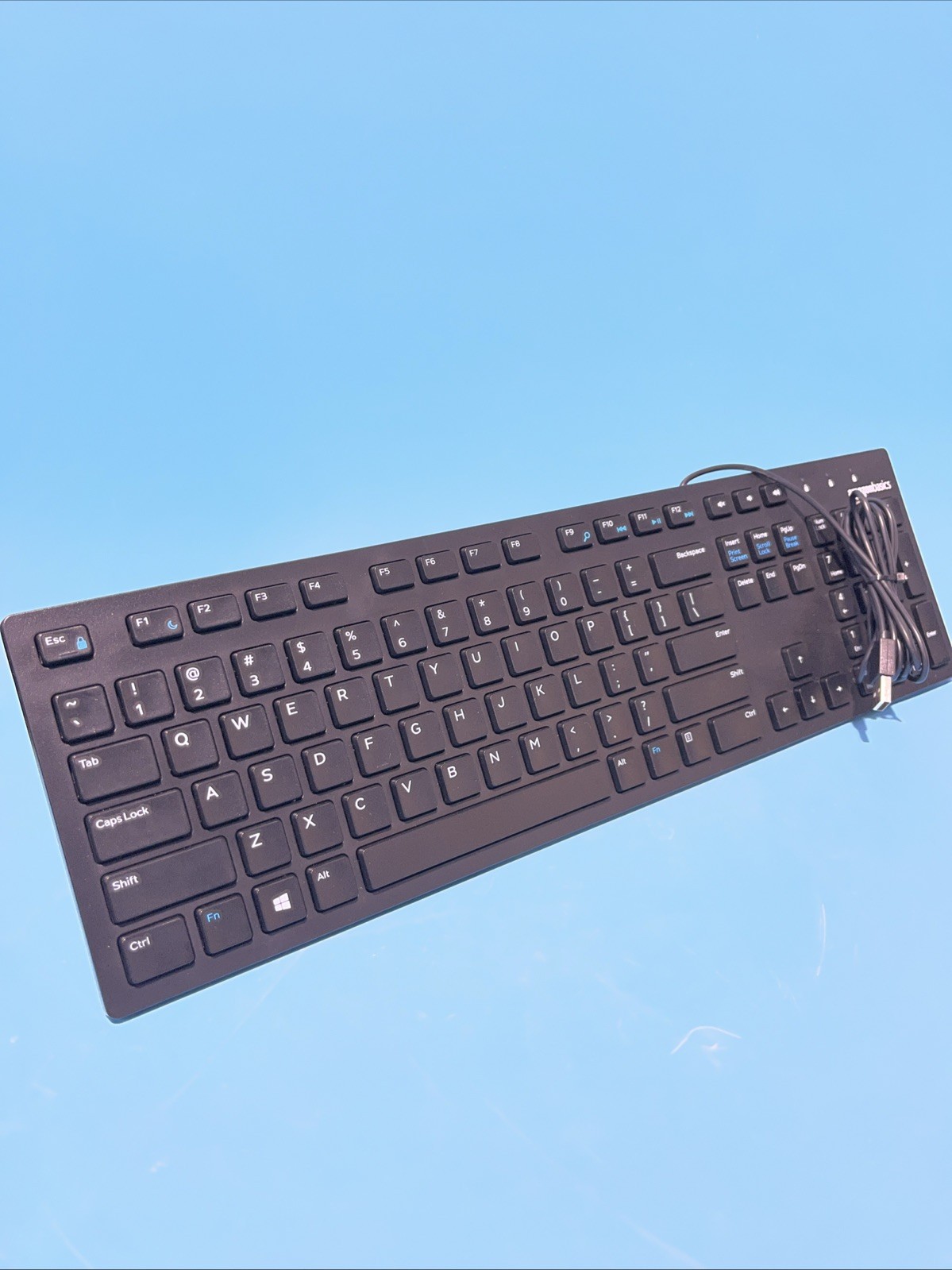 Amazon Basics Wired Keyboard, Full-Sized, QWERTY Layout, Black MD005 New
