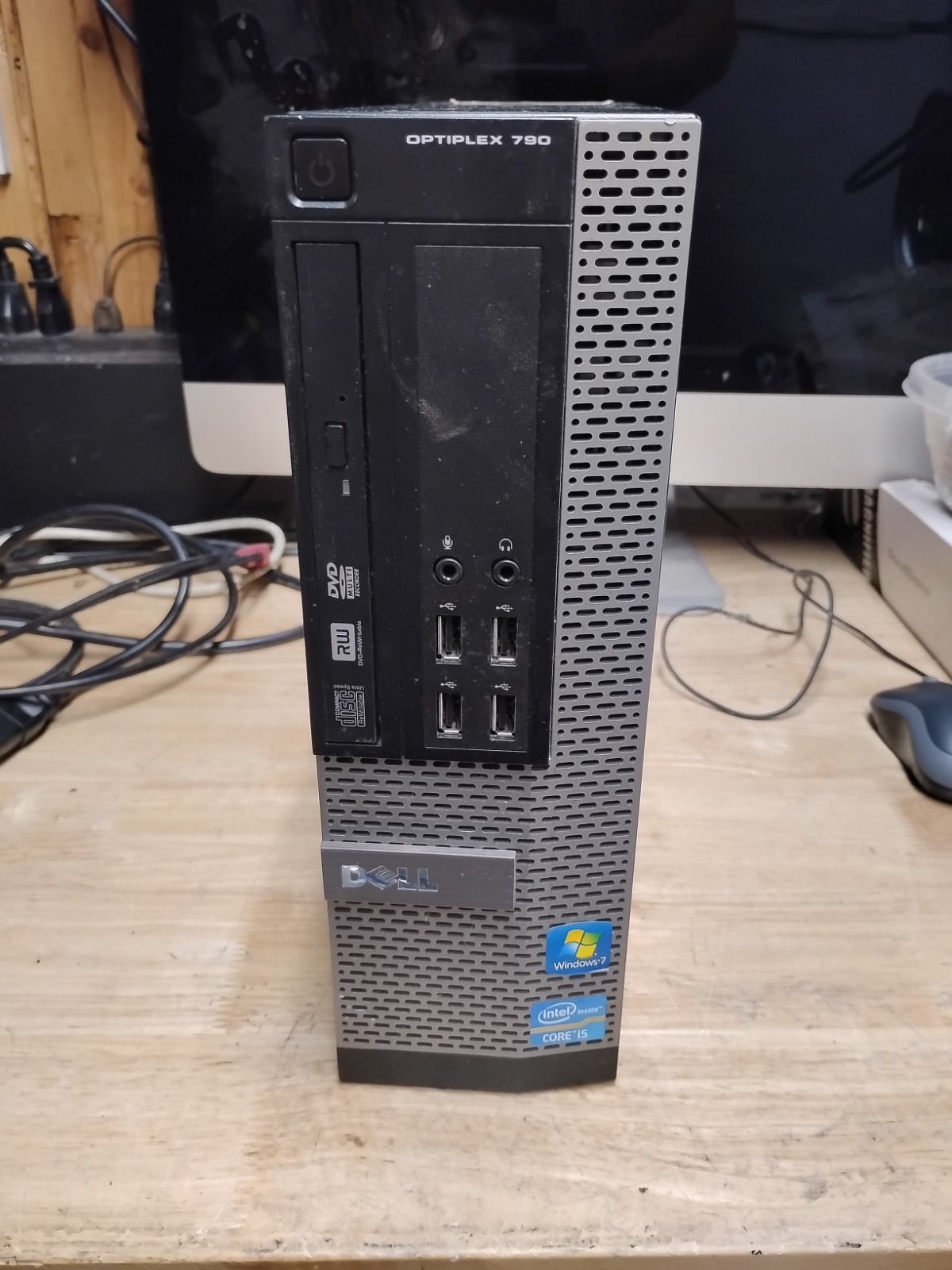 Dell OptiPlex 790 SFF Intel Core i5-2400 3.1GHz 16GB DDR3 RAM No HDD No OS