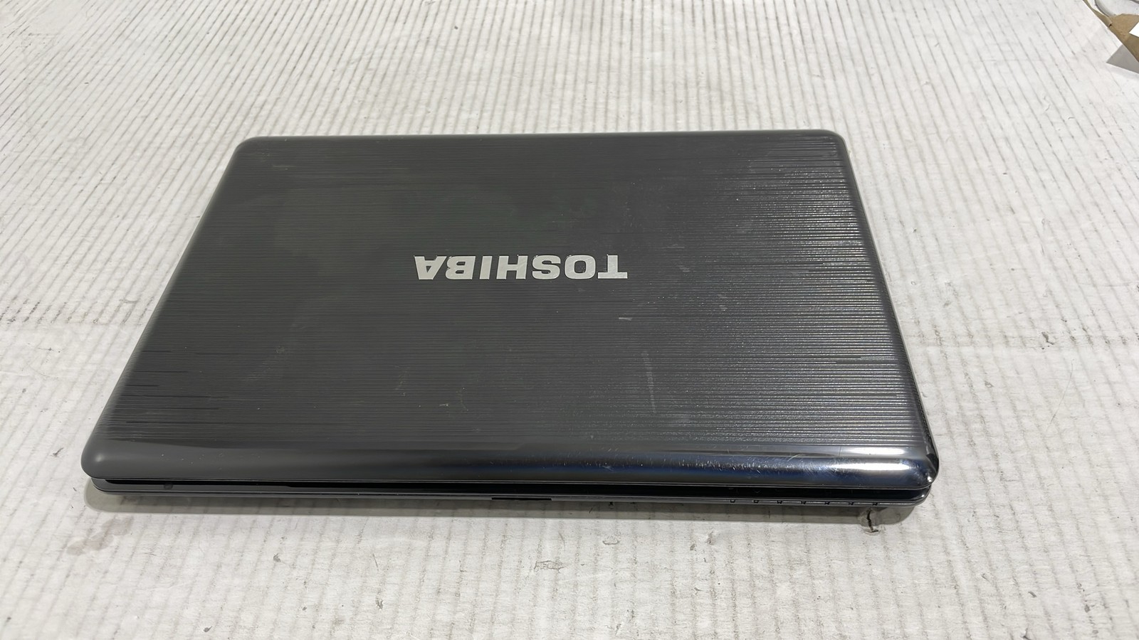 Toshiba Satellite P755-S5184 Intel Core i5-2450M 2nd Gen 17.3" Laptop No HDD
